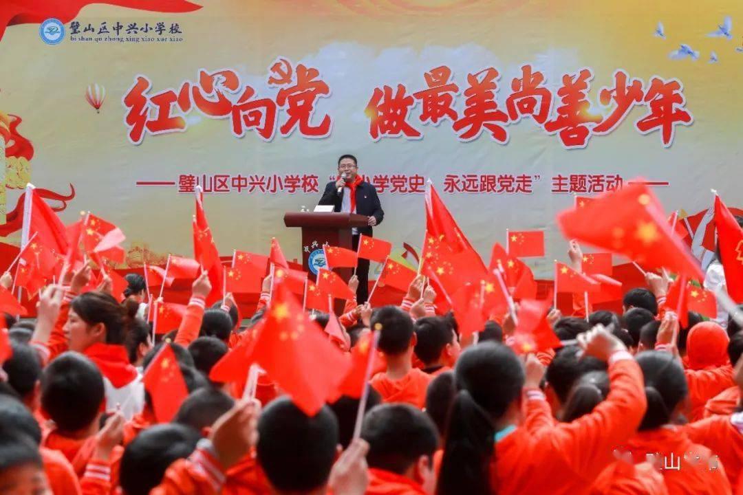 小猫咪：它飞起来那刻我小脑萎缩了！